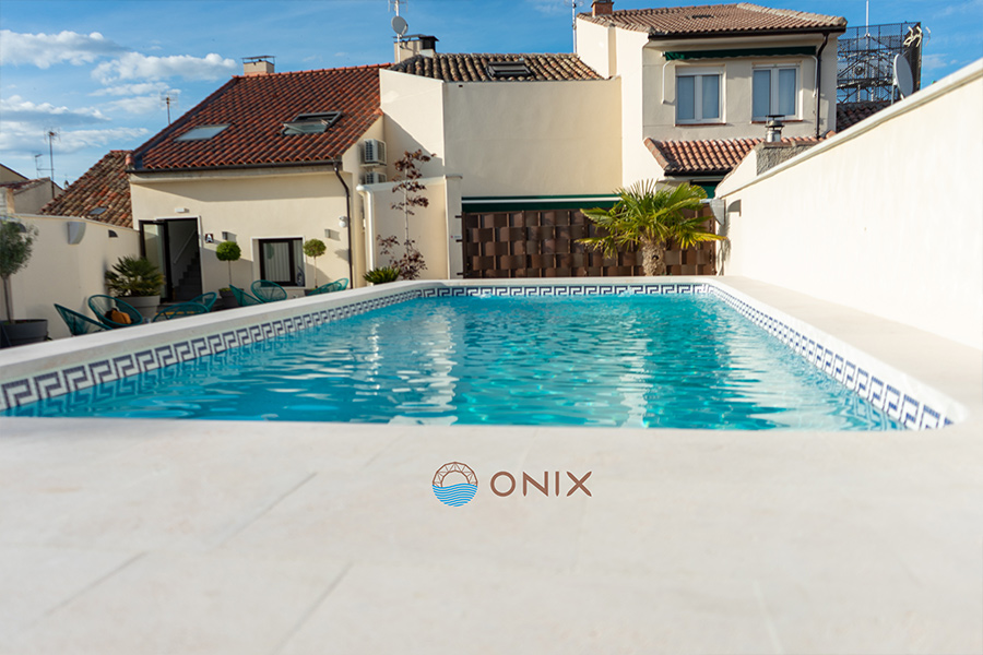 piscina terraza hotel onix
